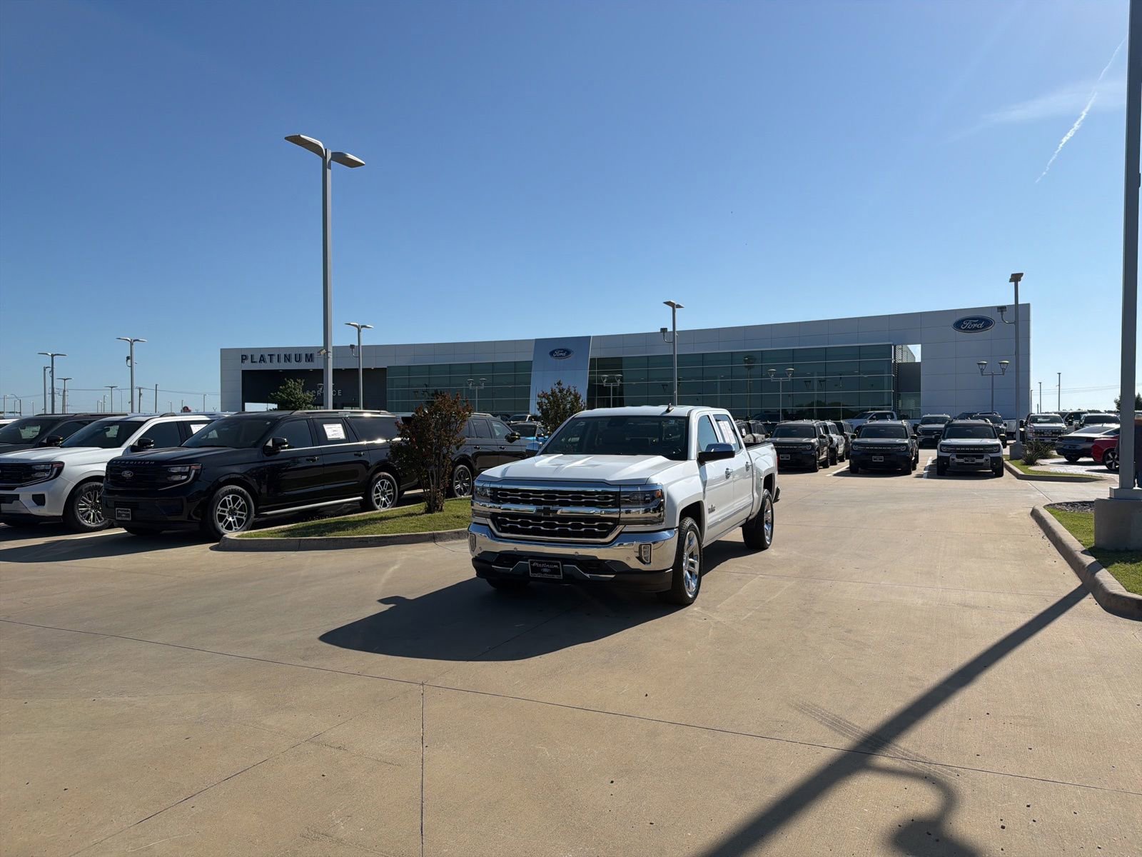 Used 2018 Chevrolet Silverado 1500 LTZ w/ Texas Edition AWD/4WD image 27