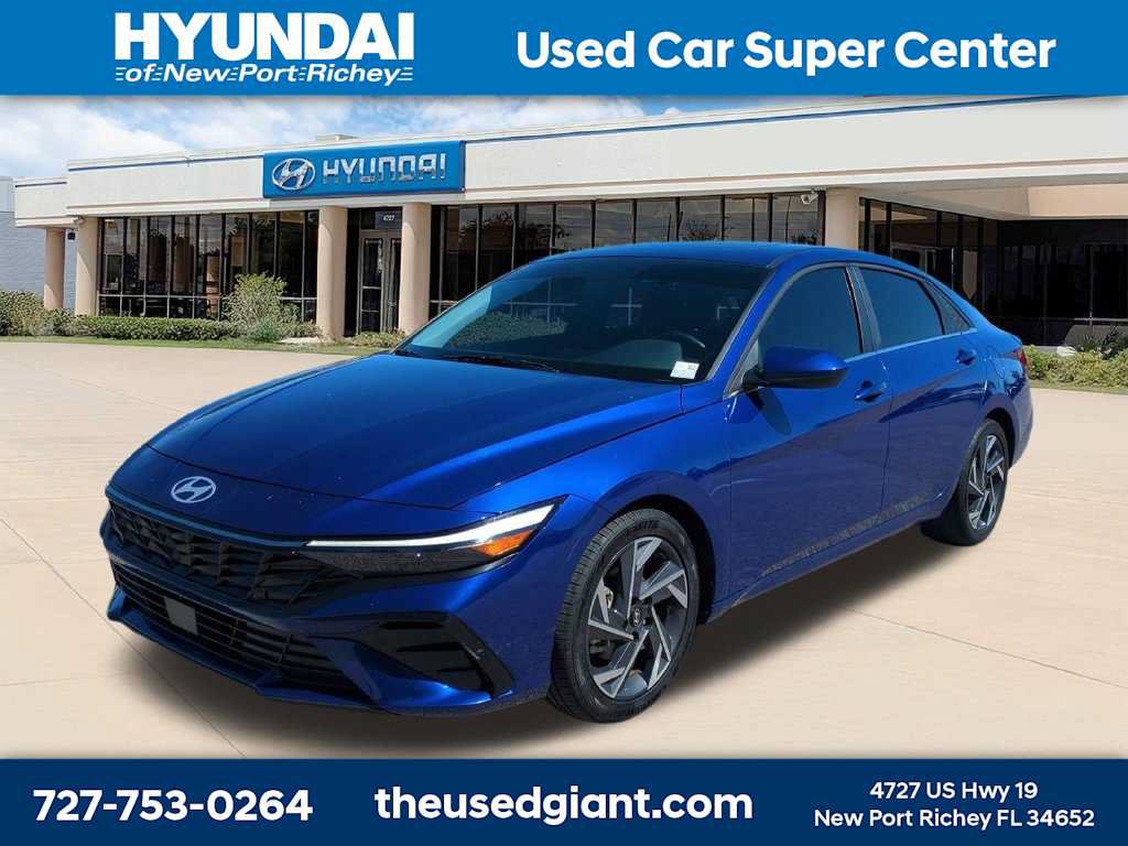 Used 2025 Hyundai Elantra SEL FWD image 1