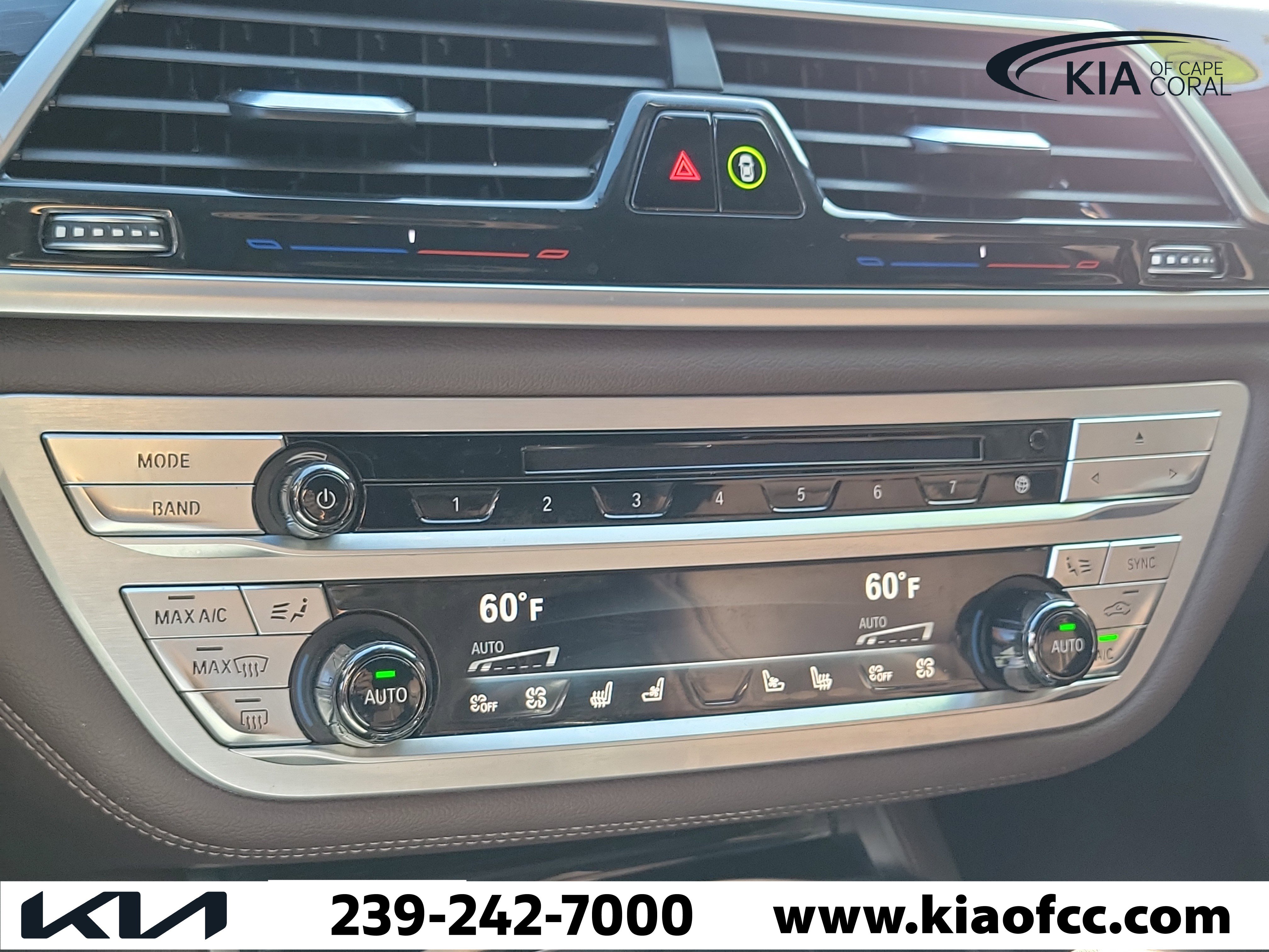 Used 2019 BMW 740i xDrive w/ Executive Package image 29