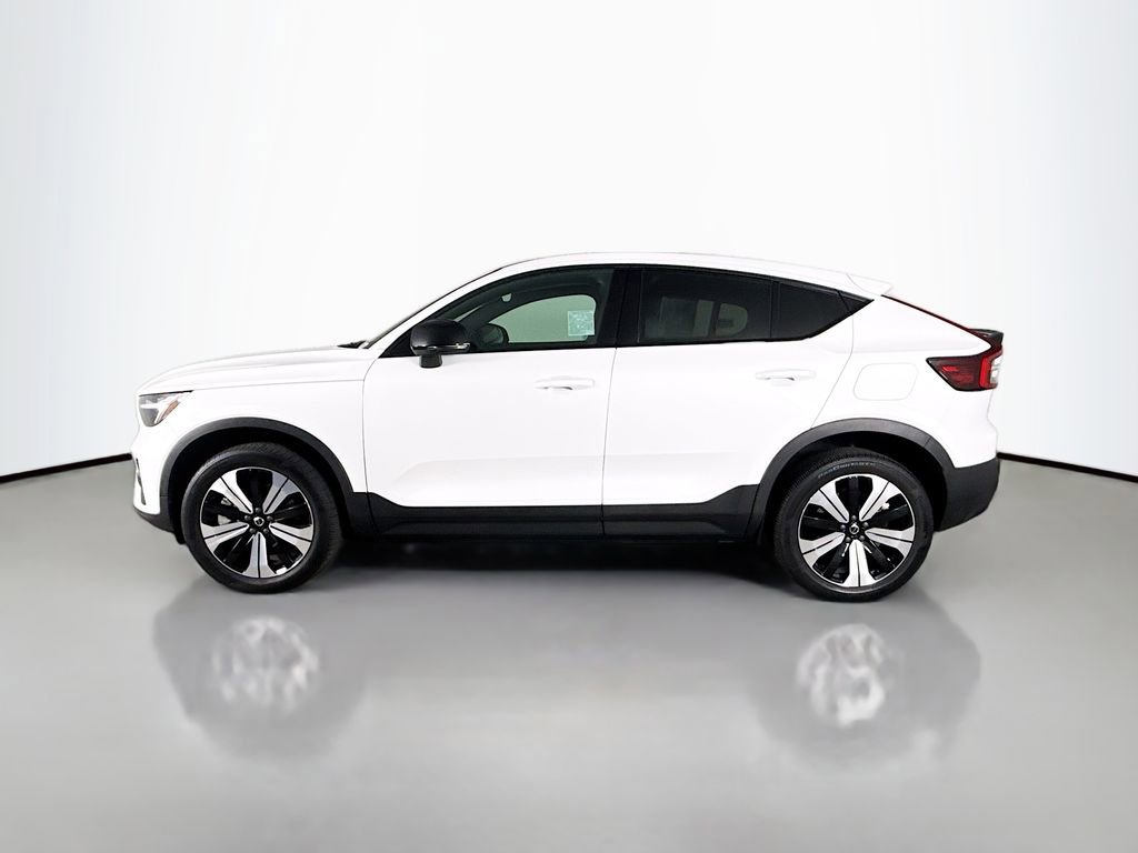 Used 2023 Volvo C40 Recharge Core image 4