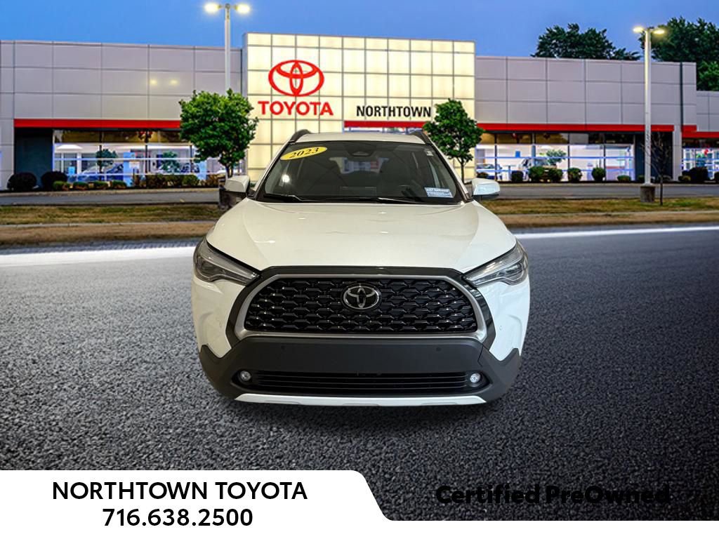 Used 2023 Toyota Corolla Cross XLE AWD/4WD image 5