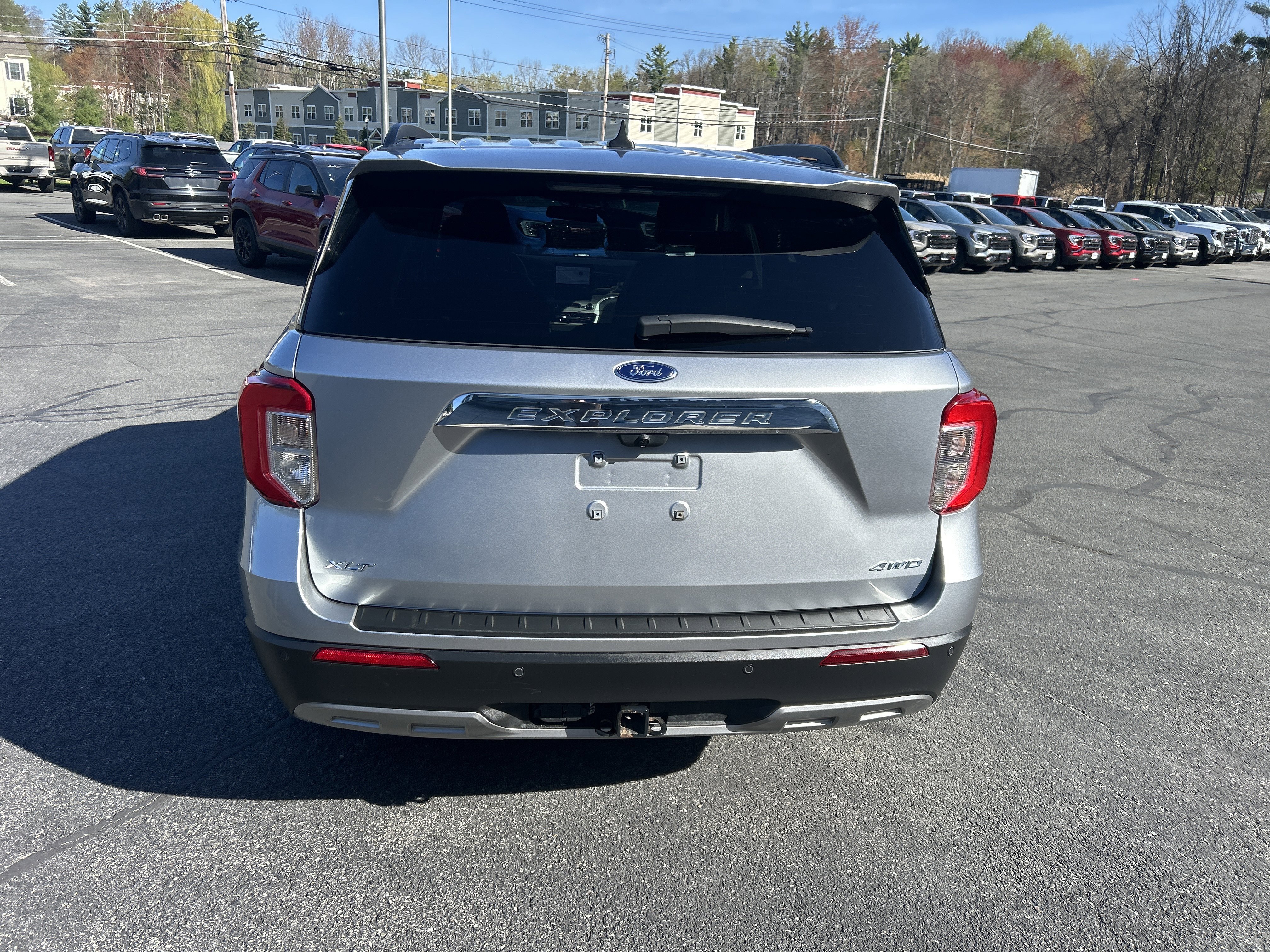 Used 2021 Ford Explorer XLT w/ Equipment Group 202A AWD/4WD image 6