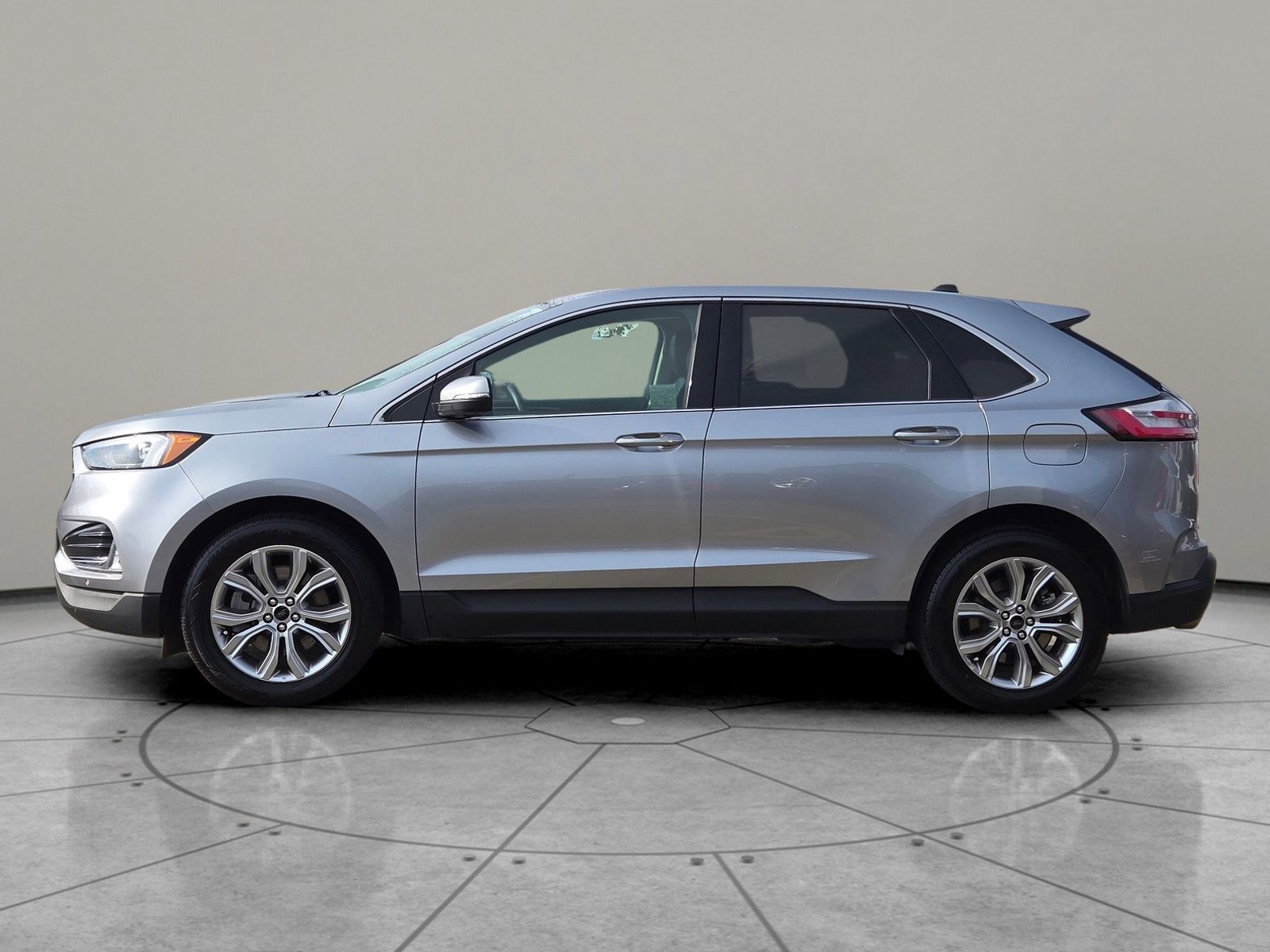 Used 2024 Ford Edge Titanium image 7