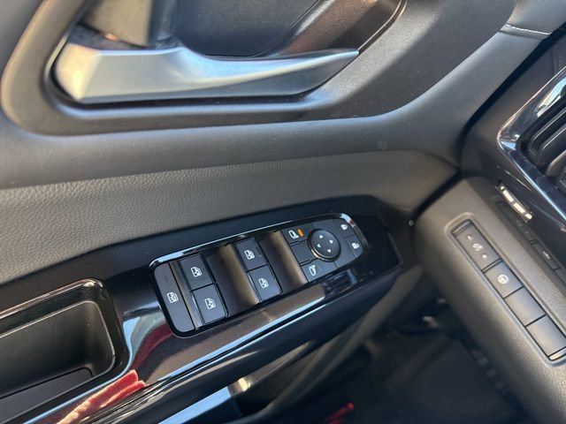 Used 2022 Nissan Pathfinder SV image 23