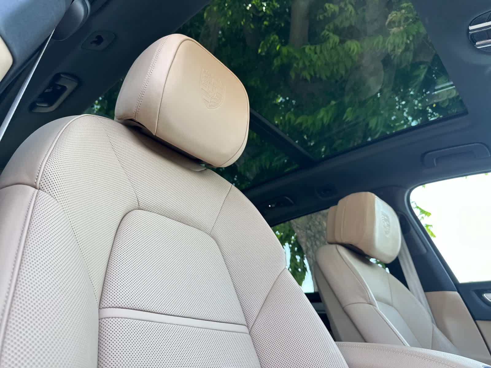 Certified 2023 Porsche Cayenne Platinum Edition AWD/4WD image 18
