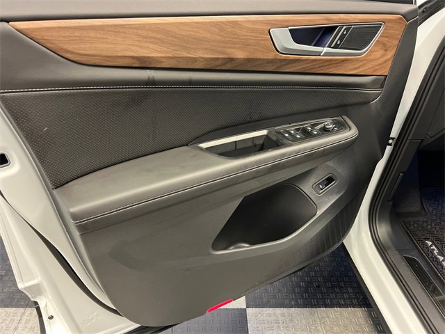 New 2026 Volkswagen Atlas SE image 8