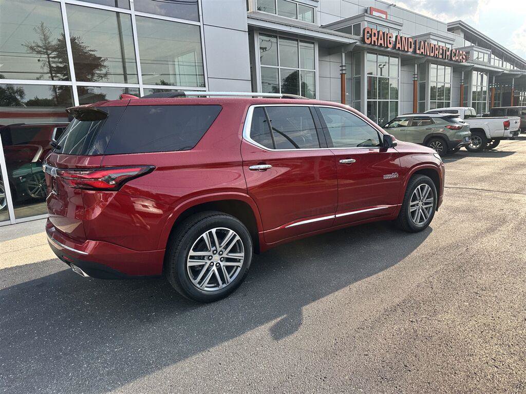Used 2023 Chevrolet Traverse High Country FWD image 9