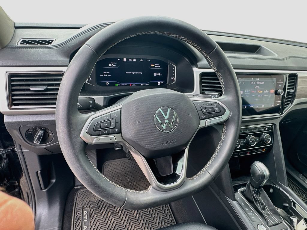 Used 2023 Volkswagen Atlas SEL AWD/4WD image 11
