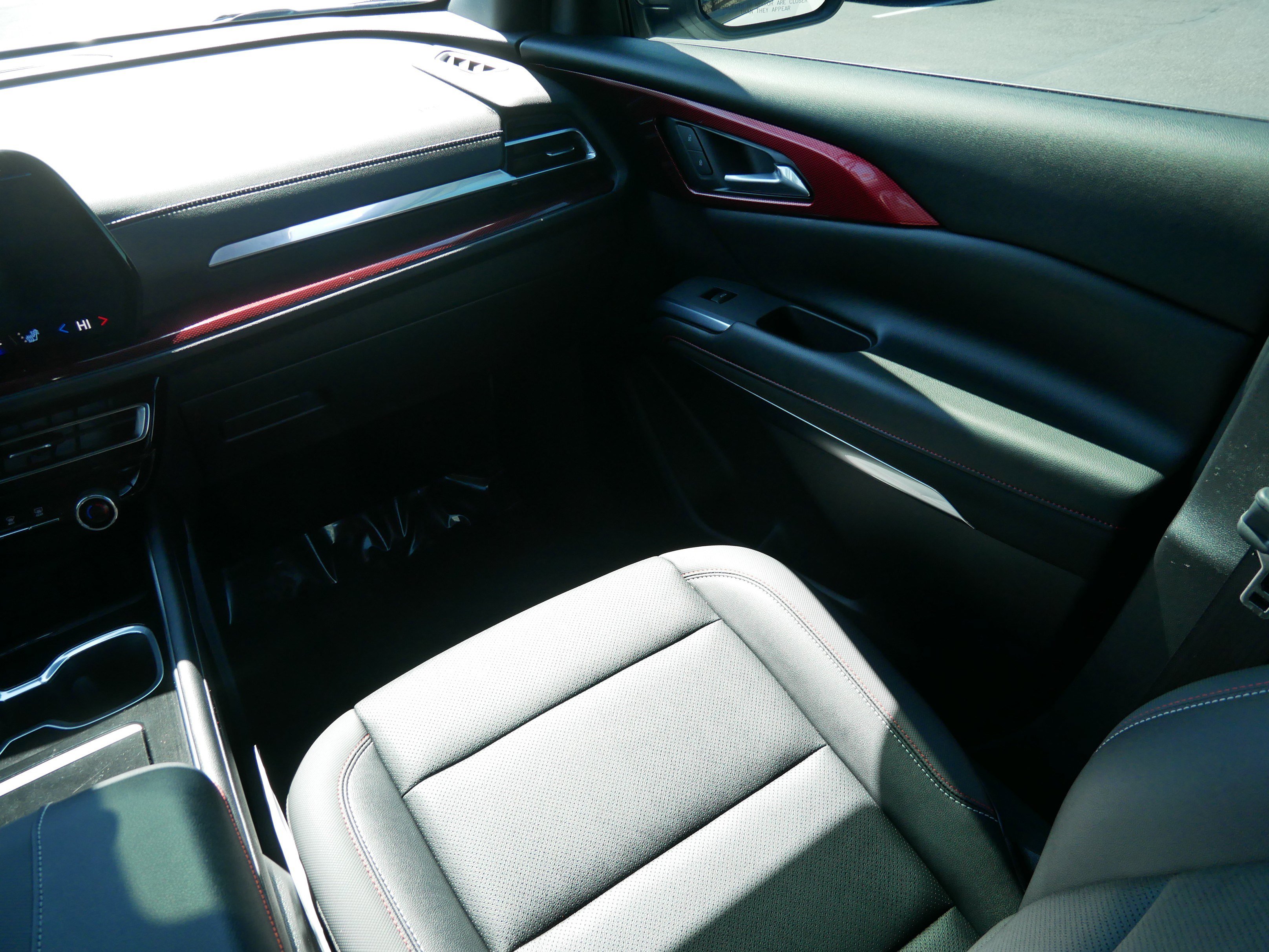 Used 2025 Chevrolet Traverse Z71 w/ Driver Confidence Package image 11