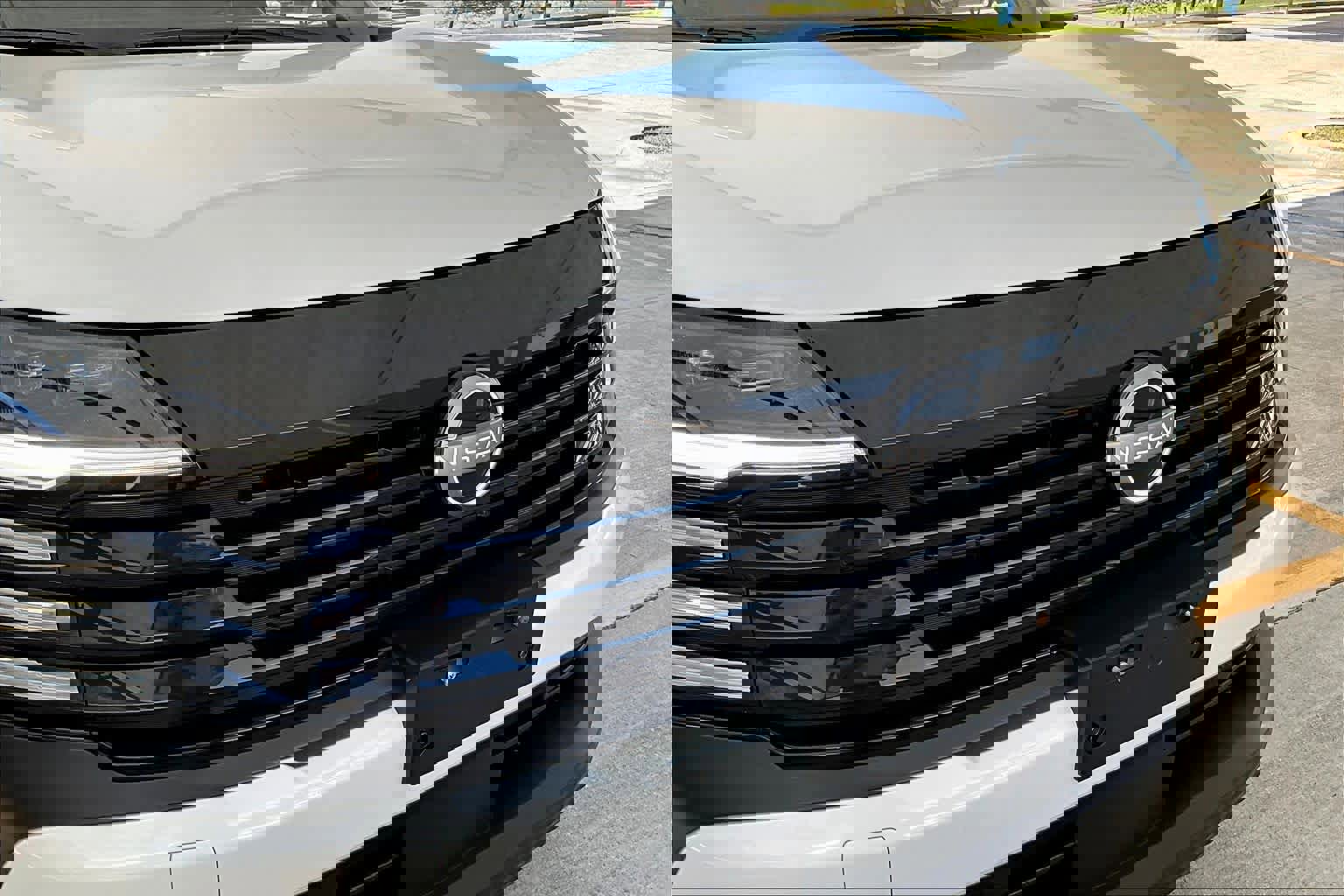 Used 2025 Nissan Kicks SV image 30