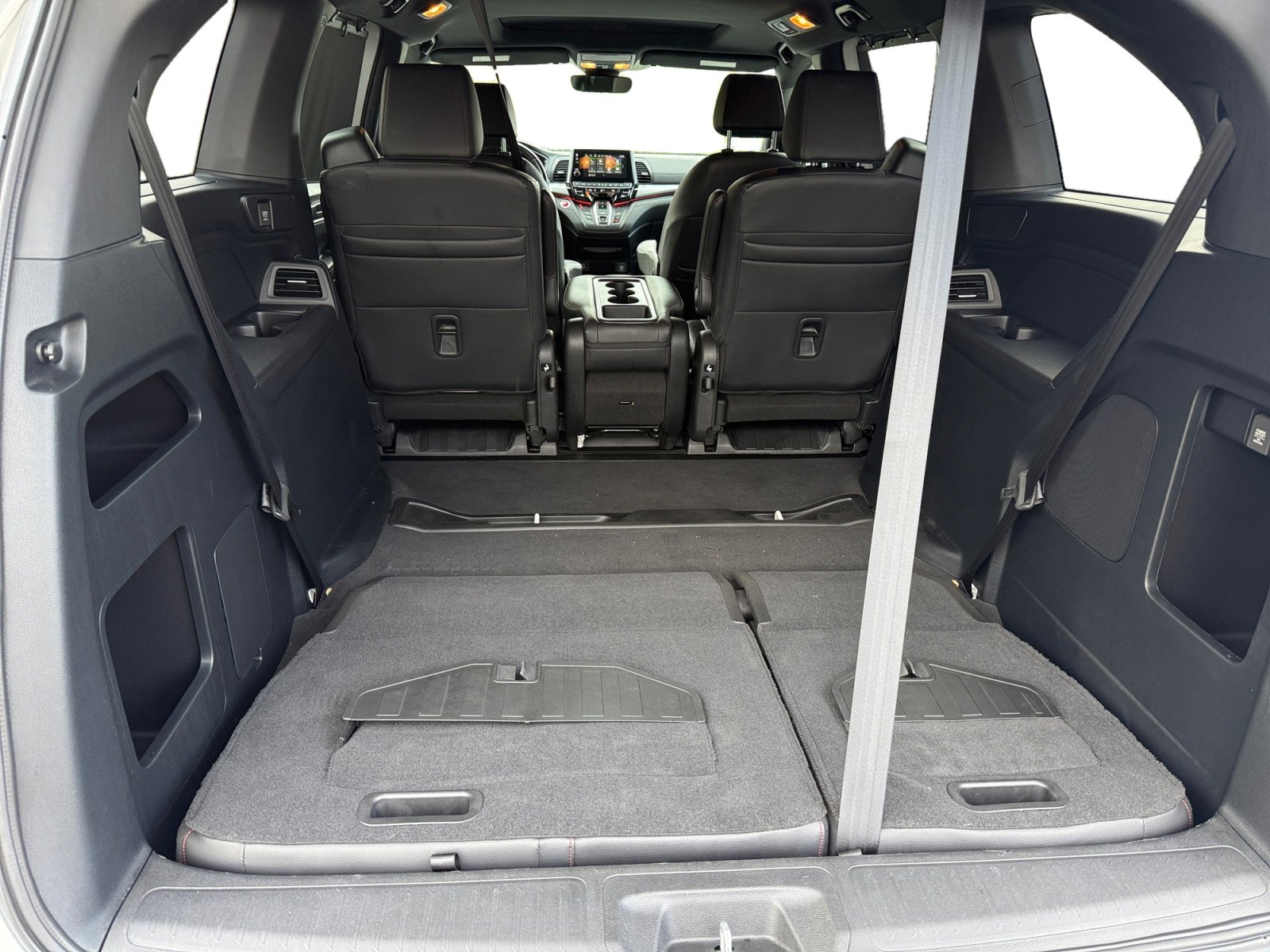 Used 2023 Honda Odyssey Sport image 17