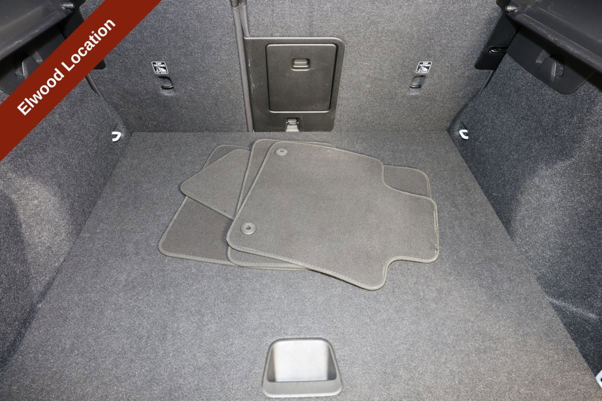 Used 2025 Volvo XC40 B5 Core AWD/4WD image 19