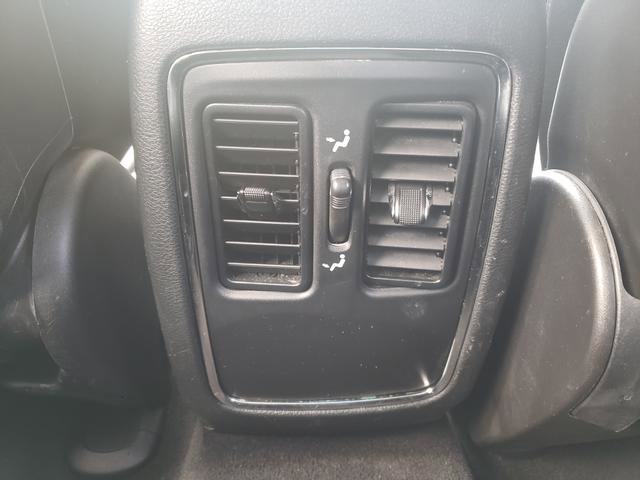 Used 2019 Dodge Durango SXT image 13