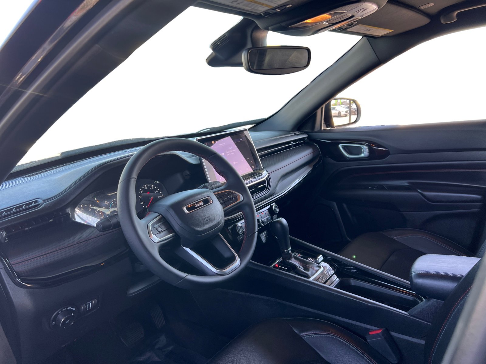 Used 2023 Jeep Compass Trailhawk image 9