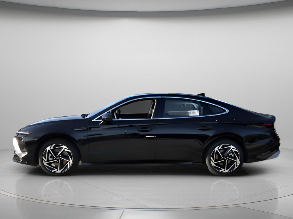 New 2026 Hyundai Sonata SEL FWD image 2