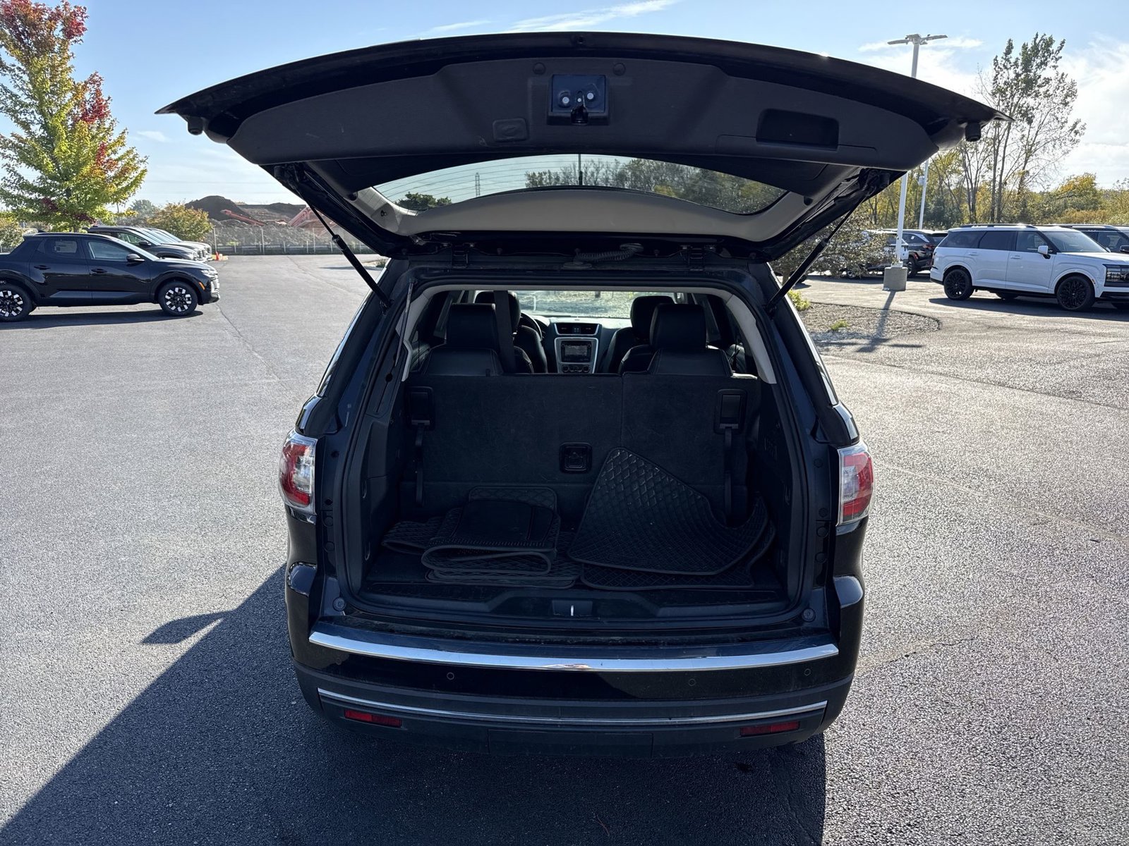 Used 2017 GMC Acadia Limited SLT AWD/4WD image 26