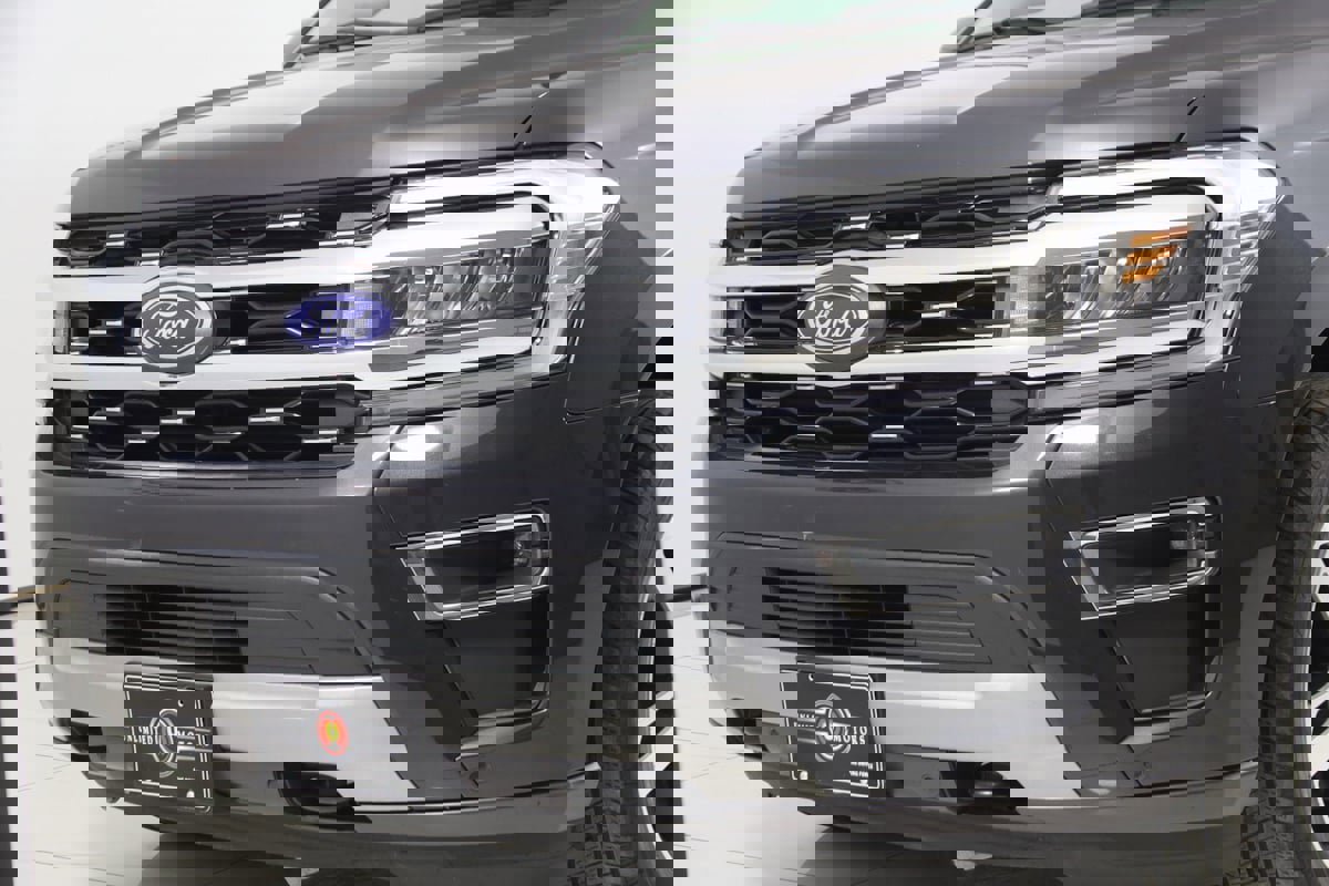 Used 2022 Ford Expedition Max Limited AWD/4WD image 55