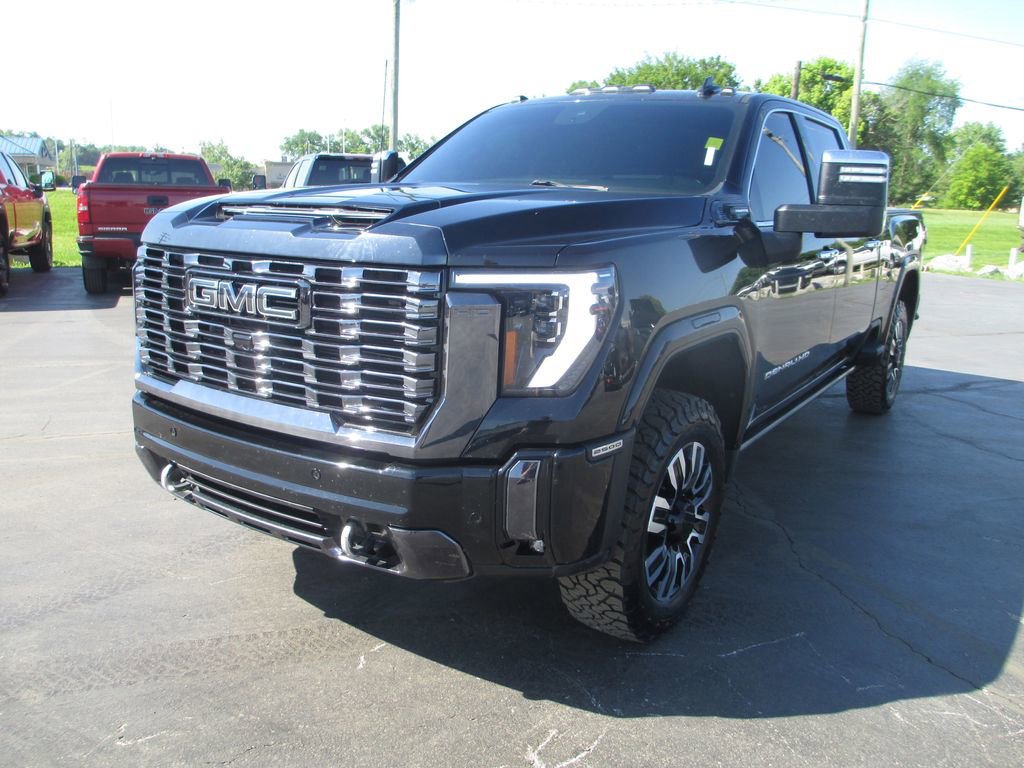 Used 2024 GMC Sierra 2500 Denali Ultimate AWD/4WD image 14