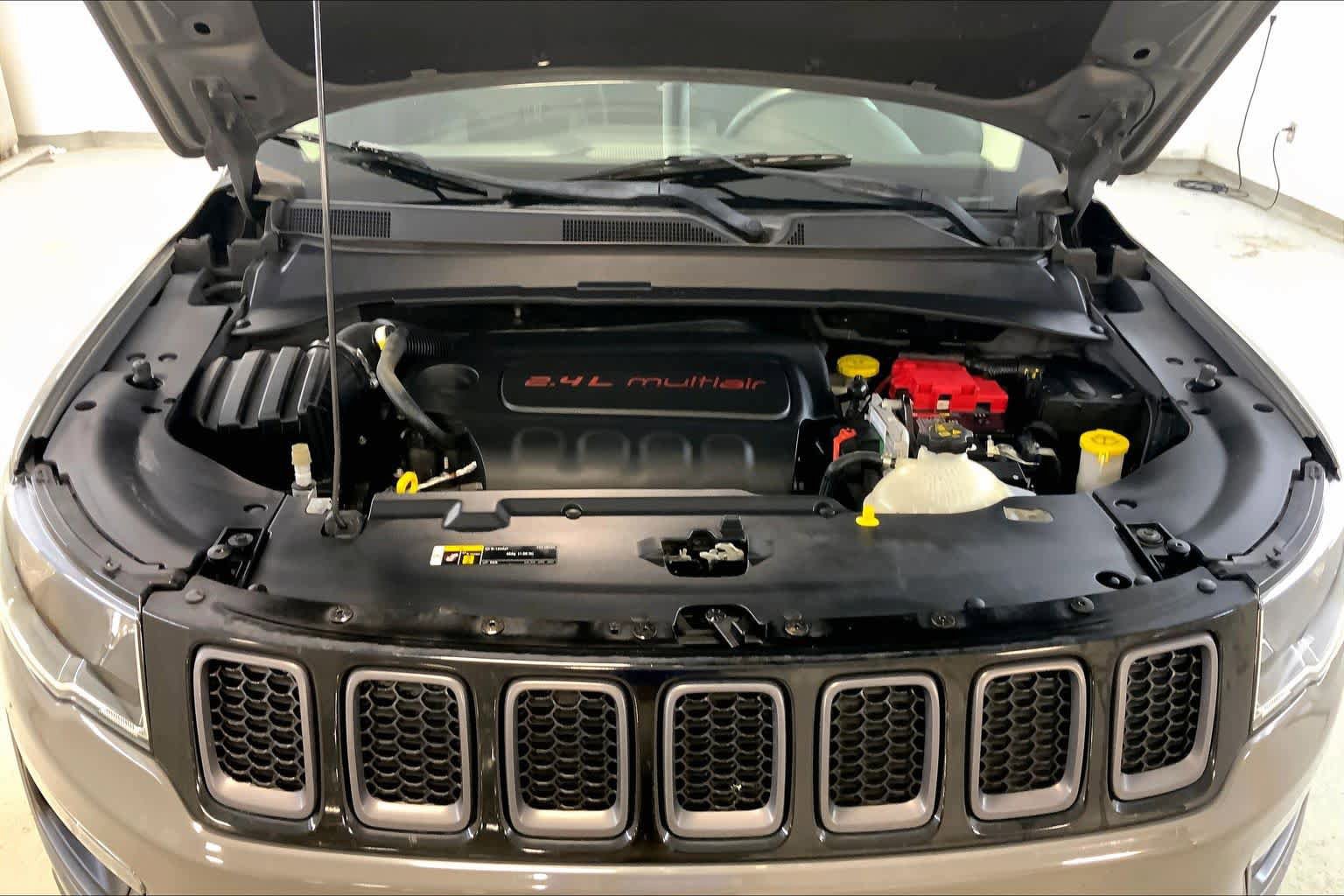 Used 2019 Jeep Compass Trailhawk AWD/4WD image 29
