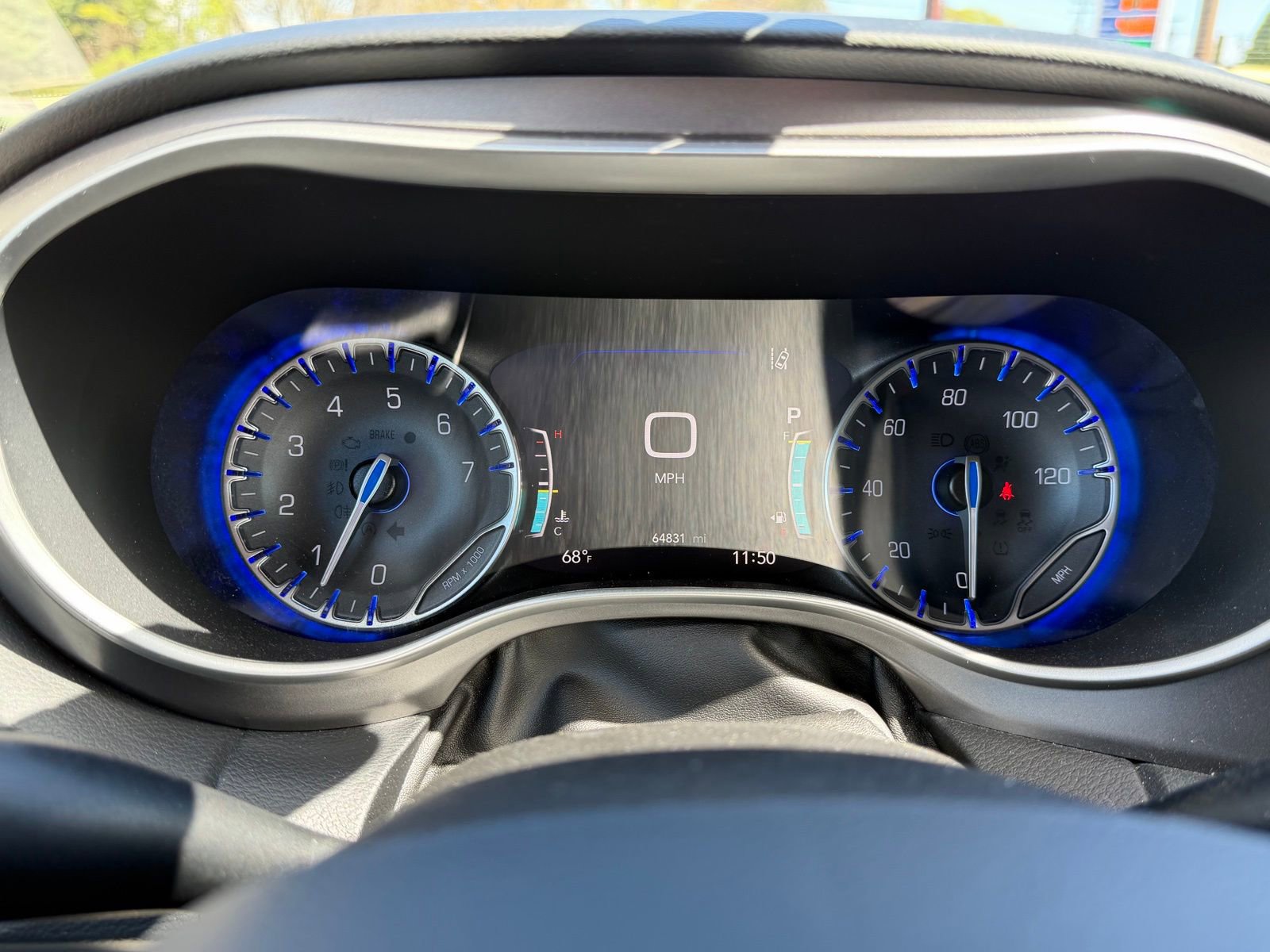 Used 2023 Chrysler Pacifica Touring-L image 29