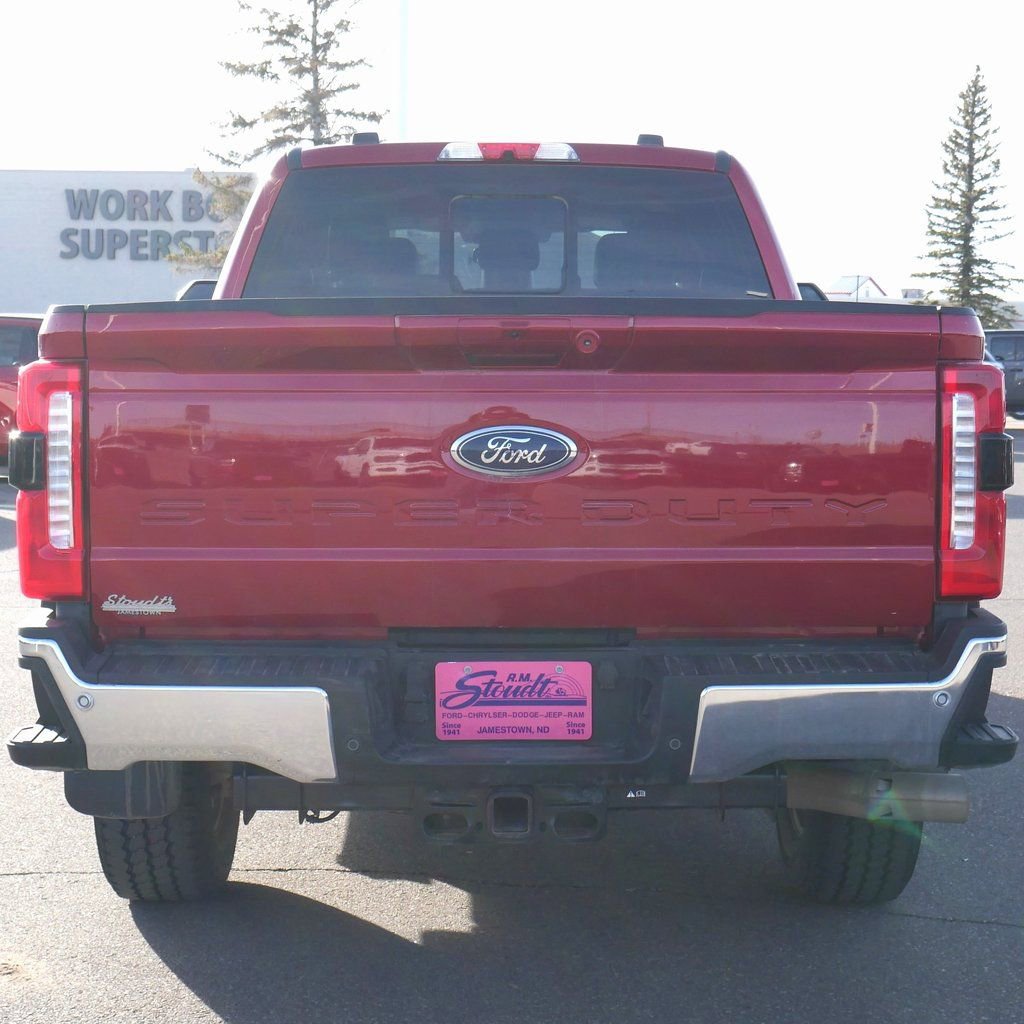 Used 2023 Ford F250 Lariat image 3