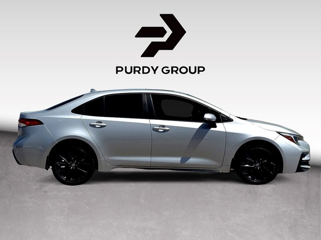 Used 2023 Toyota Corolla SE w/ SE Premium Package image 9