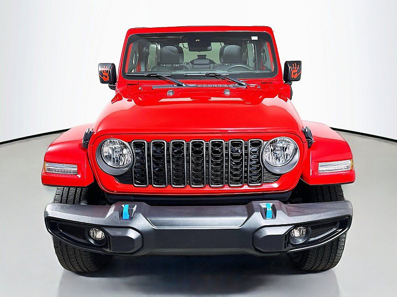 Used 2024 Jeep Wrangler Unlimited w/ Convenience Group AWD/4WD image 2