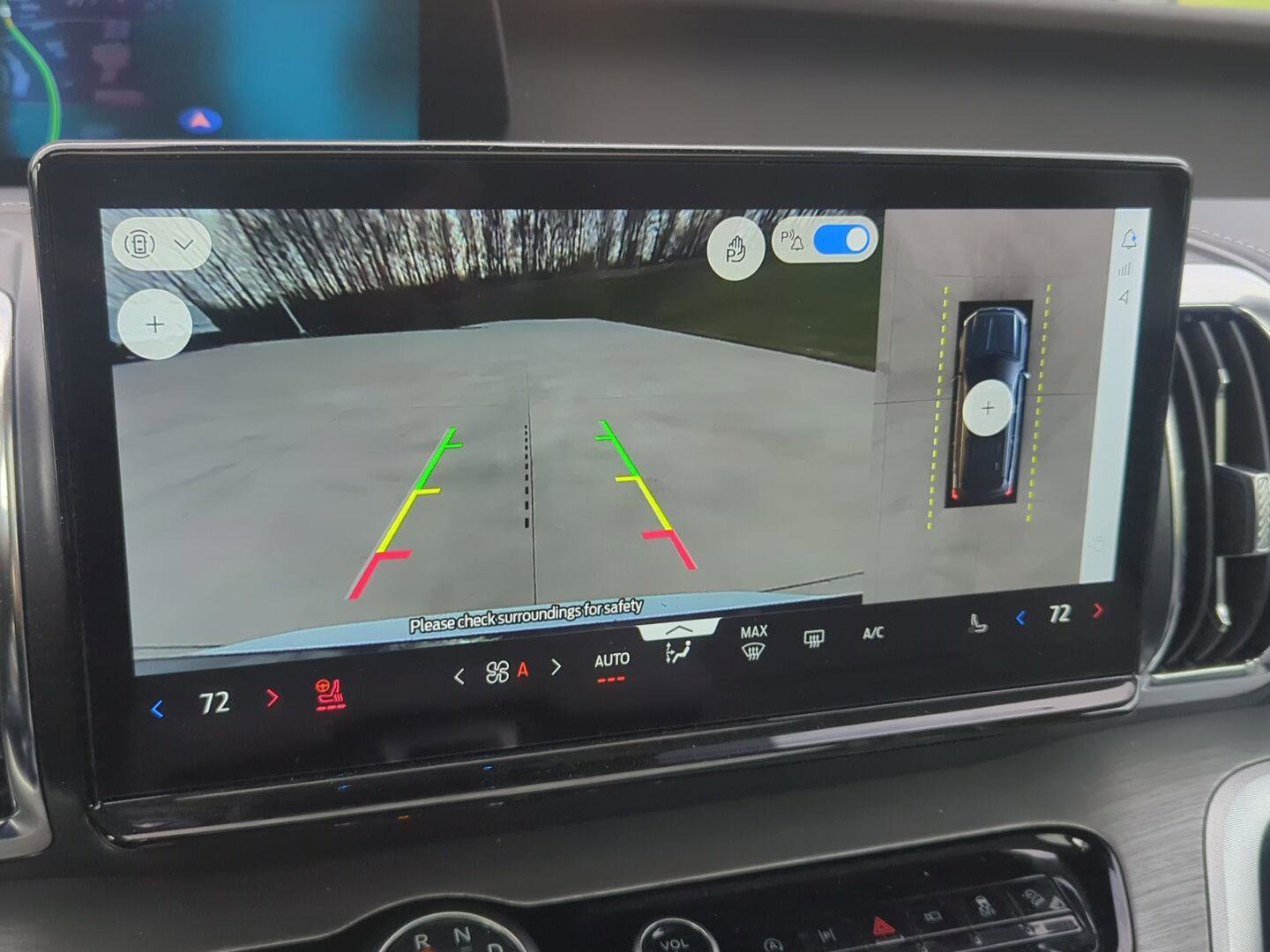 Used 2025 Ford Expedition Platinum image 20