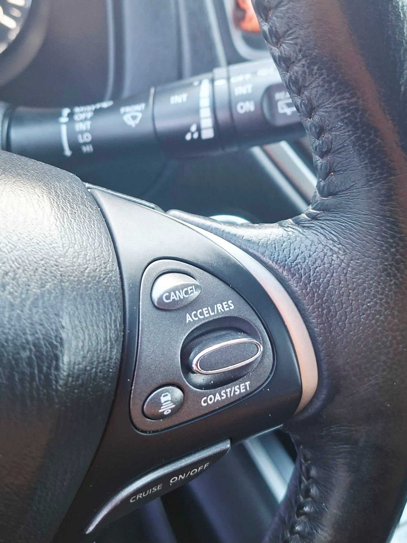 Used 2019 Nissan Pathfinder SL FWD image 21