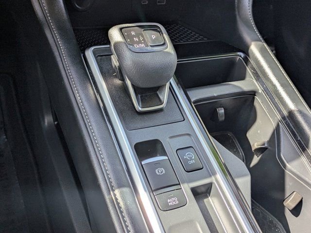Used 2025 Nissan Pathfinder SV FWD image 21