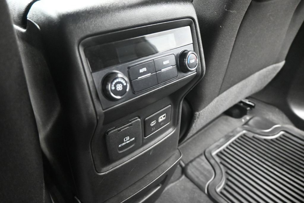 Used 2023 GMC Acadia SLE w/ Driver Convenience Package AWD/4WD image 16