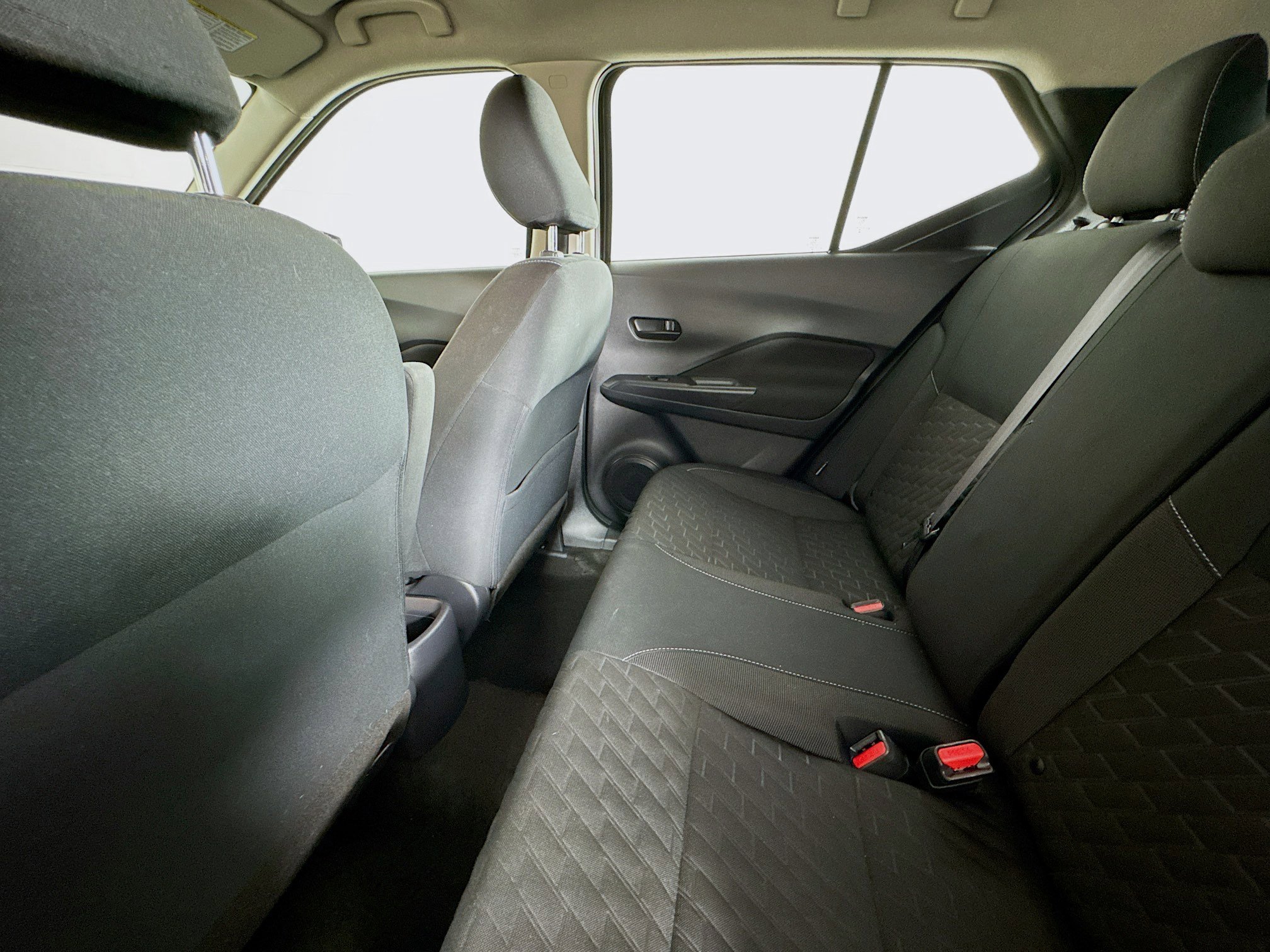 Used 2022 Nissan Kicks S image 24