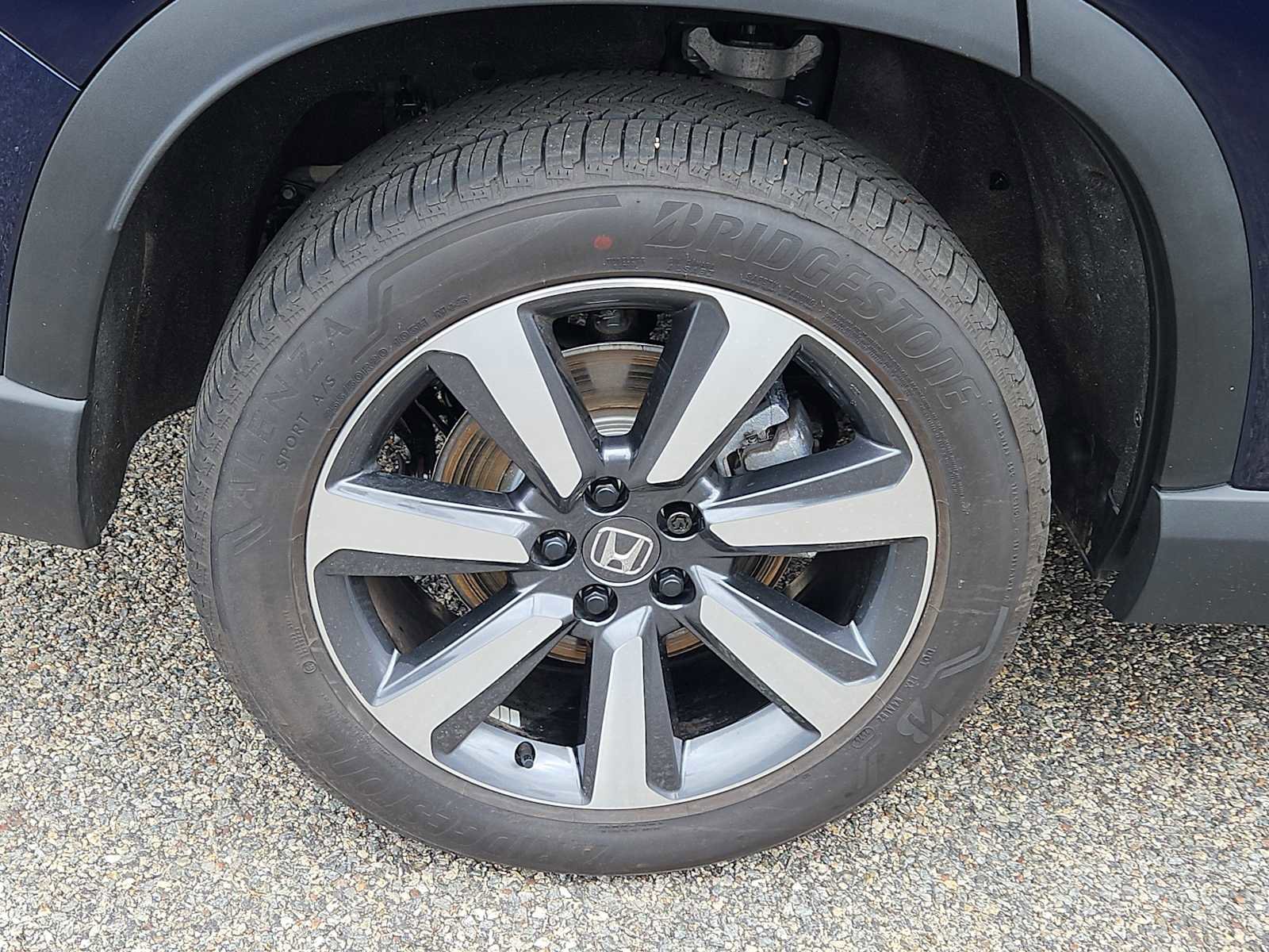 Certified 2025 Honda Pilot Touring image 9