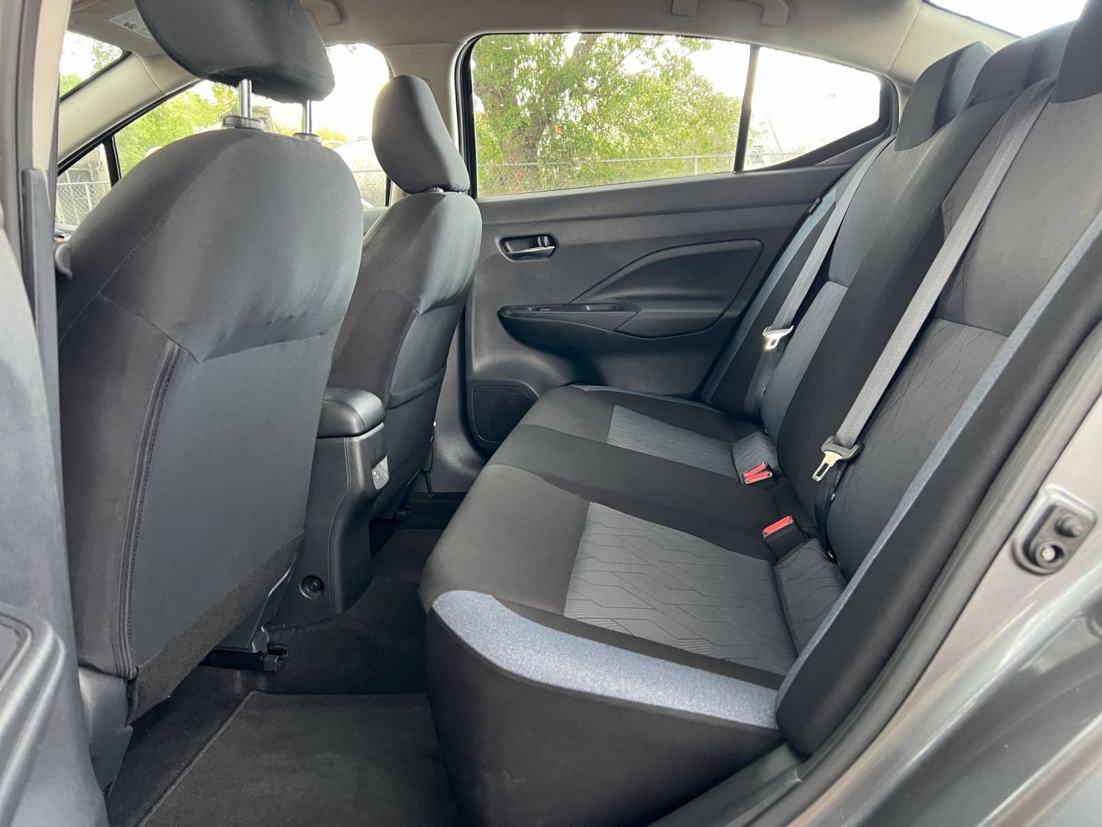 Used 2025 Nissan Versa SV FWD image 22