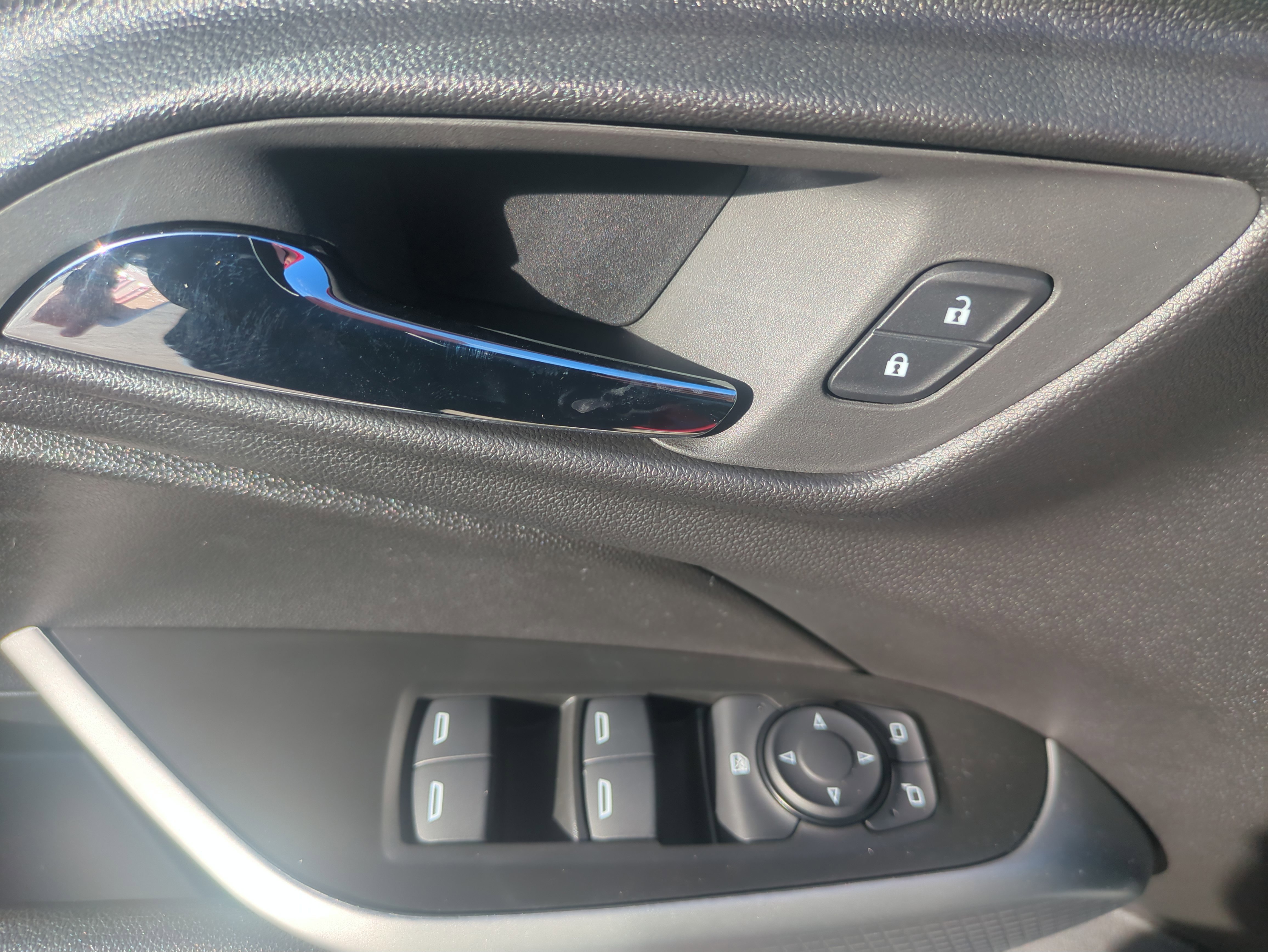 Used 2026 Chevrolet Trax RS image 8