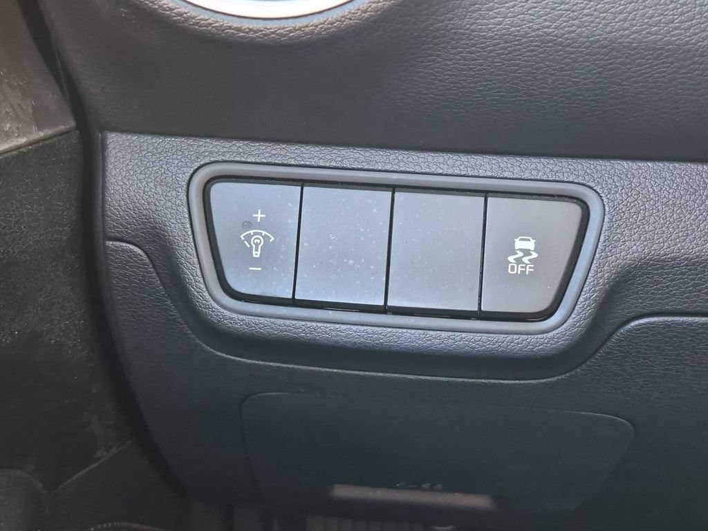 Certified 2023 Kia Forte LXS FWD image 18