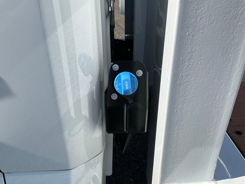 Used 2024 Ford F450 XL w/ XL Chrome Package image 67