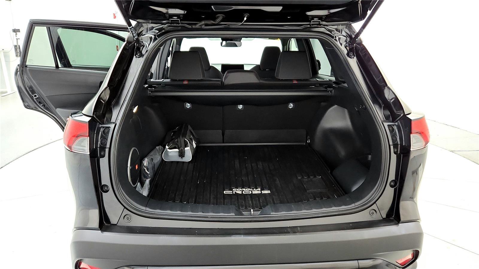 Used 2024 Toyota Corolla Cross Nightshade image 20