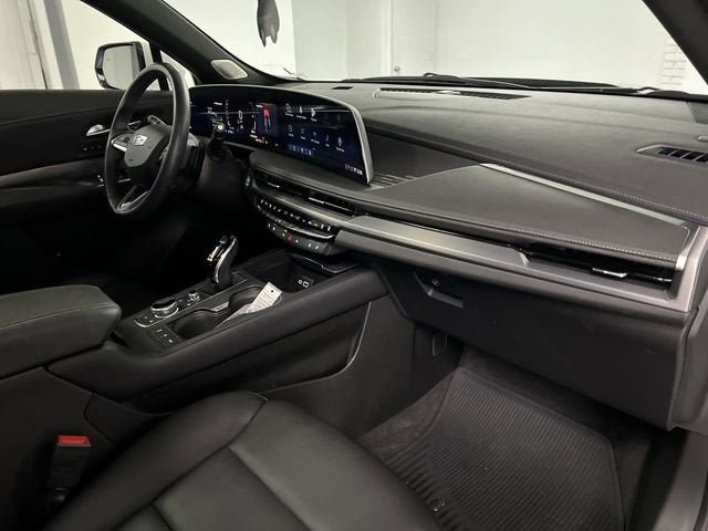 Certified 2024 Cadillac XT4 Premium Luxury AWD/4WD image 29