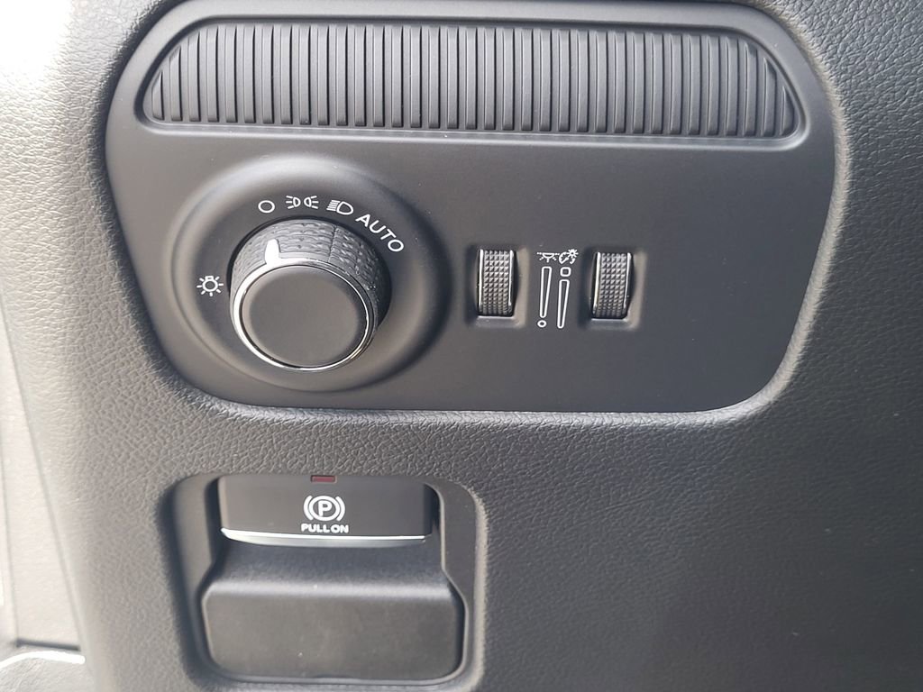 New 2026 Jeep Grand Wagoneer L 4WD image 28