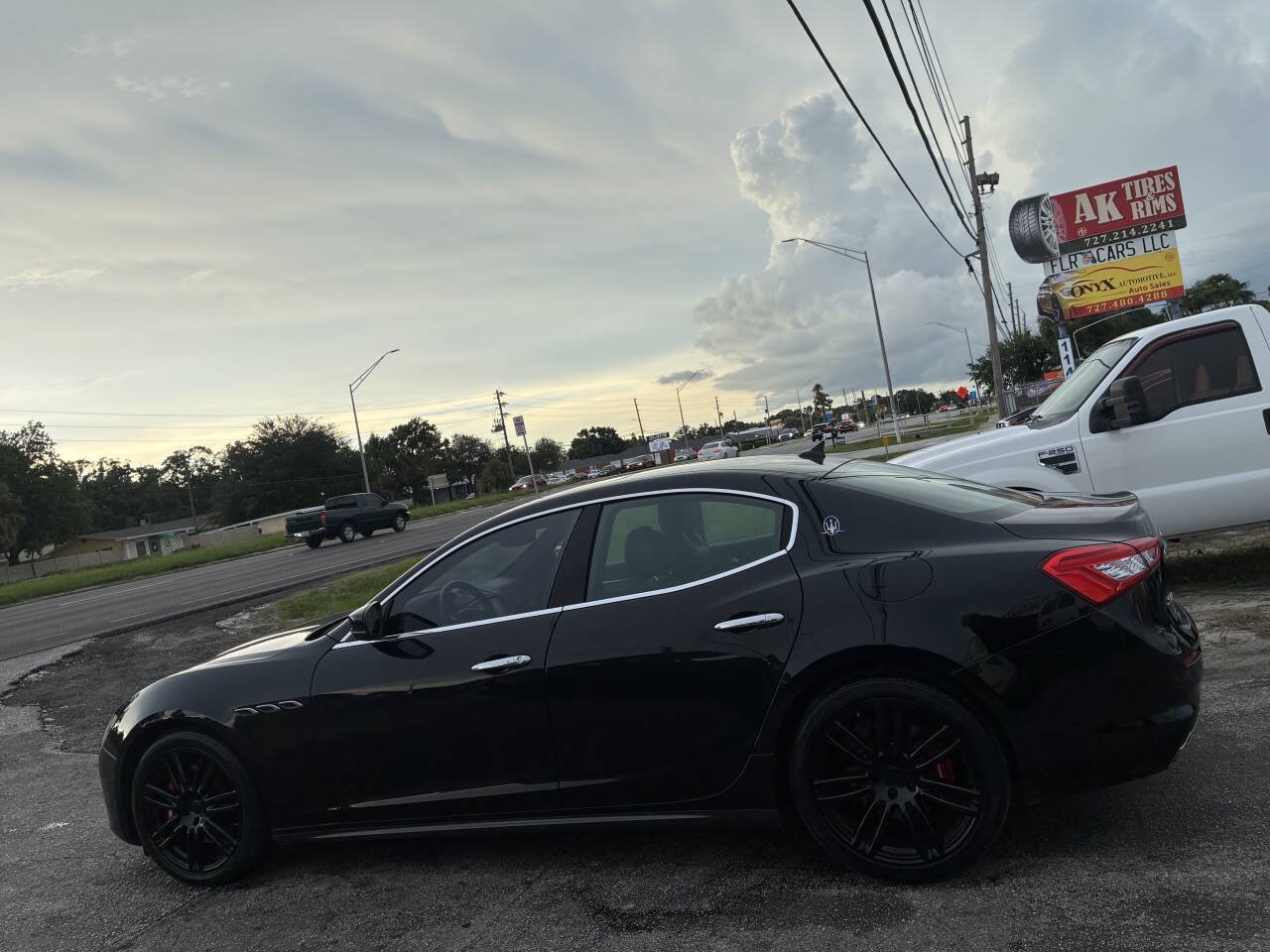 Used 2018 Maserati Ghibli S Q4 AWD/4WD image 3