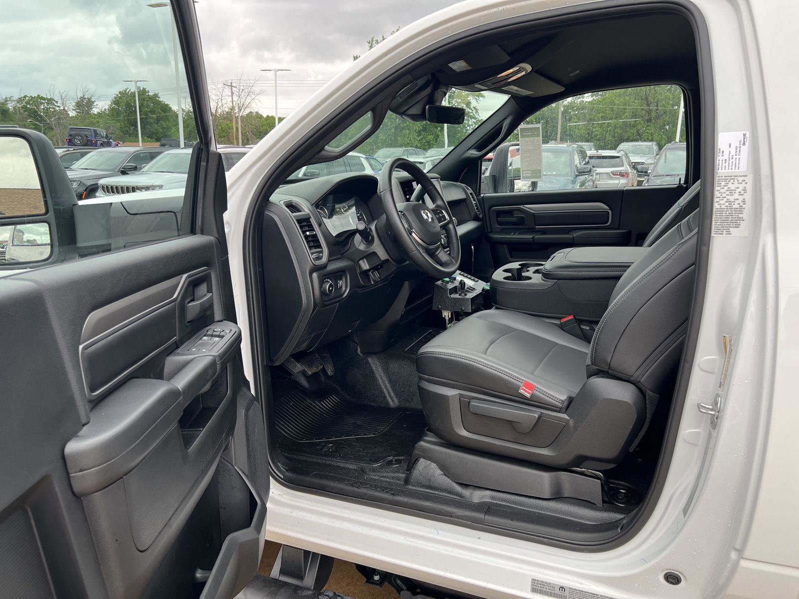 New 2026 RAM 5500 Tradesman w/ Chrome Appearance Group AWD/4WD image 17
