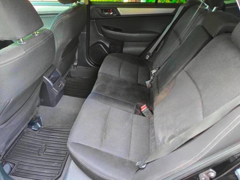 Used 2018 Subaru Outback 2.5i Premium image 16