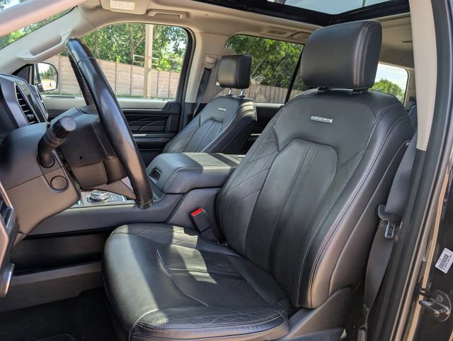 Used 2019 Ford Expedition Platinum RWD image 26