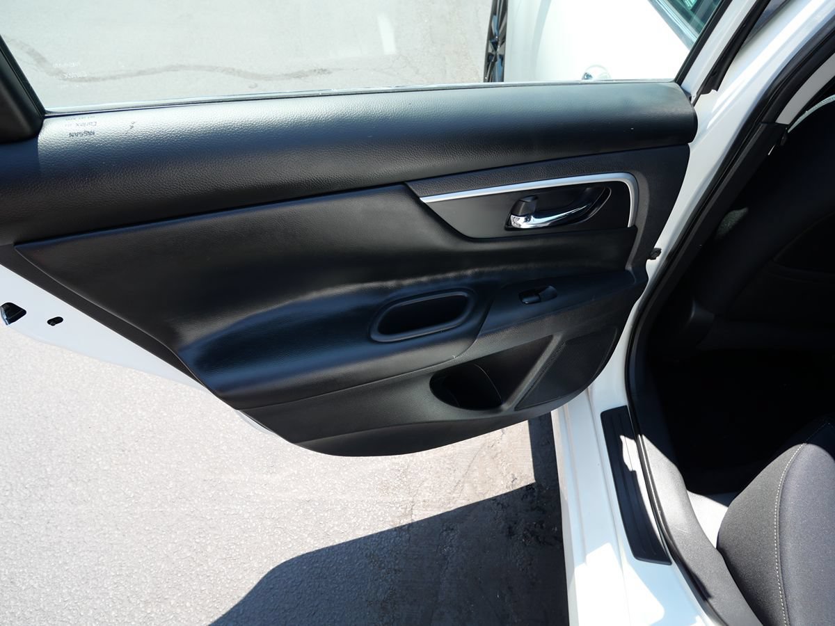 Used 2017 Nissan Altima 2.5 SV w/ Convenience Package FWD image 18