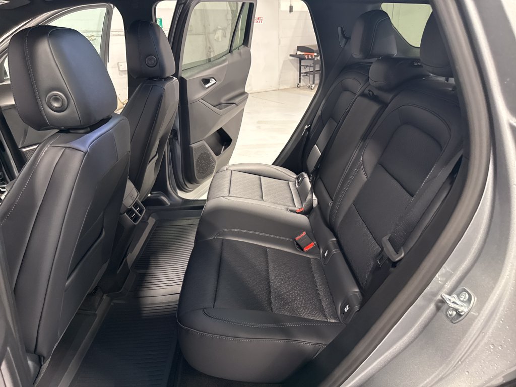 New 2027 Chevrolet Equinox LT w/ Convenience Package II AWD/4WD image 39