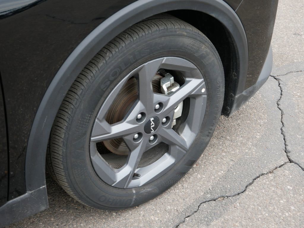 Used 2025 Kia K4 LXS image 9