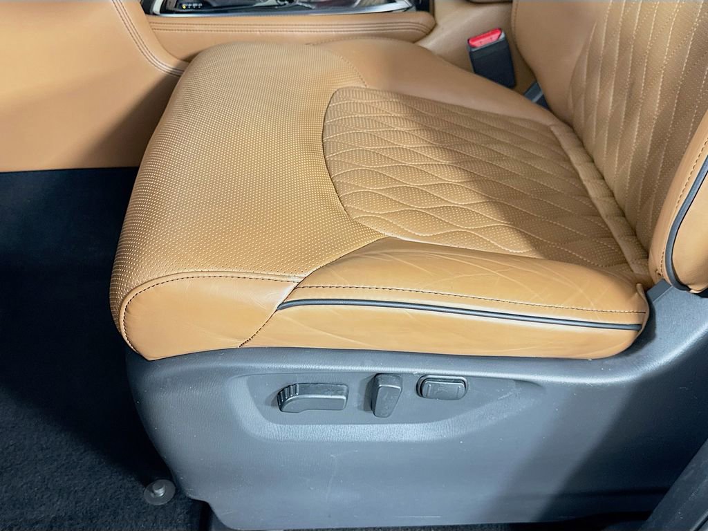 Used 2024 INFINITI QX80 Sensory AWD/4WD image 25