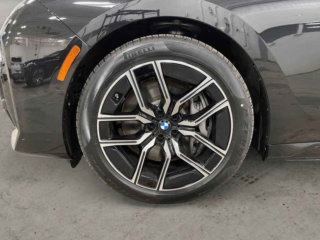 New 2026 BMW 760i xDrive image 14