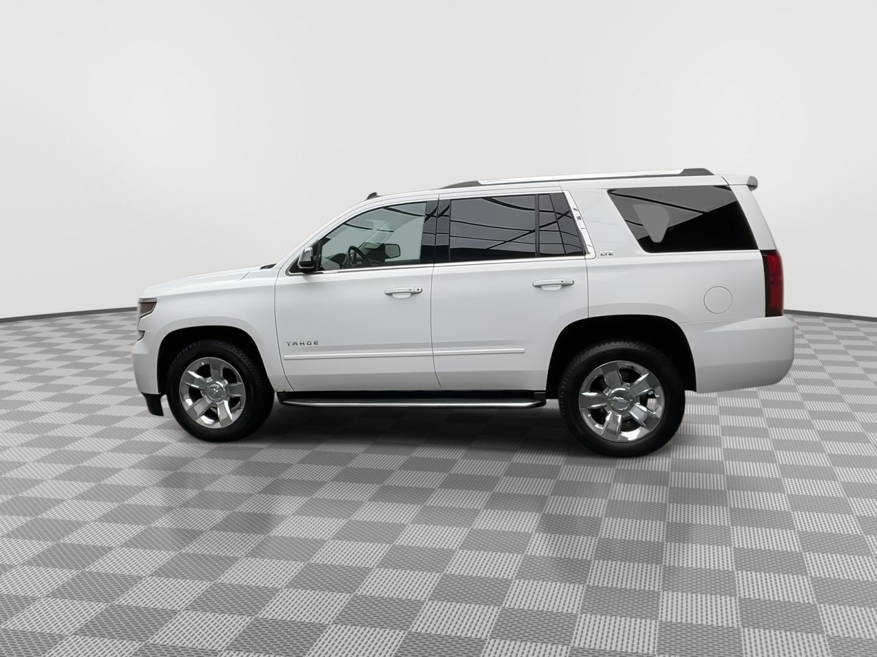 Used 2015 Chevrolet Tahoe LTZ w/ Max Trailering Package AWD/4WD image 38